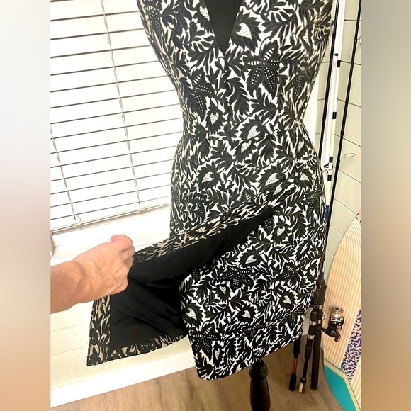 J.Mendel Paris,Stunning,LOW-V CUT, Textured Light Brocade,Low-Front Lip,Size 10 - Picture 6 of 15